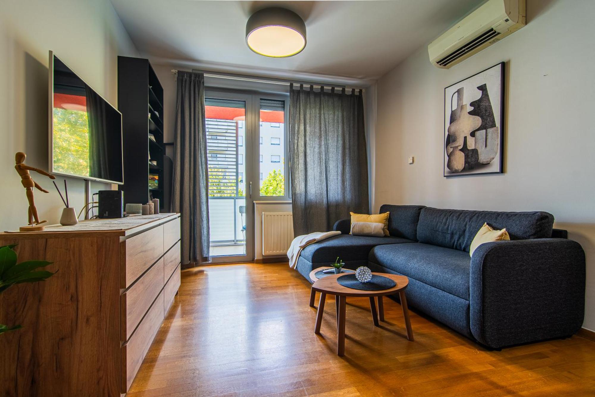 Flexible Selfcheckins 92 - - Parking - Loggia - Bedroom * Záhřeb