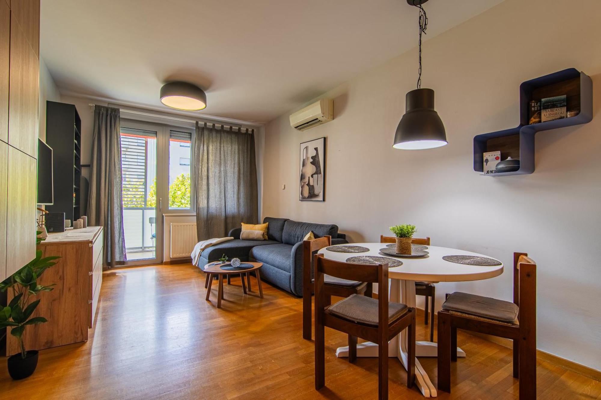 Flexible Selfcheckins 92 - - Parking - Loggia - Bedroom Apartmán *
